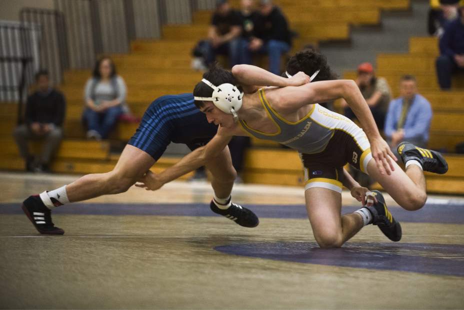 gtr-GSFRwrestling10-010418 gtr-GSFRwrestling10-010418