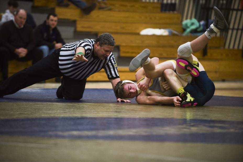 gtr-GSFRwrestling12-010418 gtr-GSFRwrestling12-010418