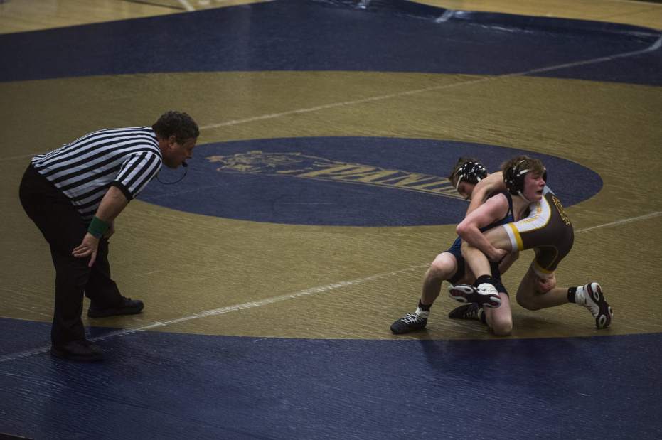 gtr-GSFRwrestling3-010418 gtr-GSFRwrestling3-010418