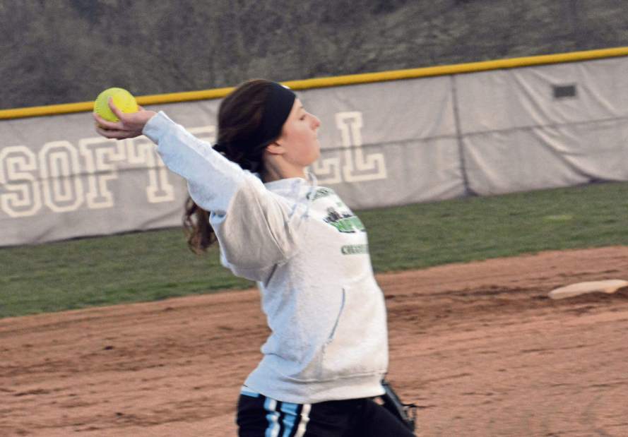 pal-spts-PlumSoftball3-041918 pal-spts-PlumSoftball3-041918