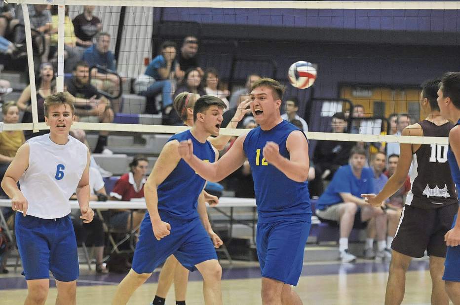 gtr-DerryAmbvolley10-052518 gtr-DerryAmbvolley10-052518