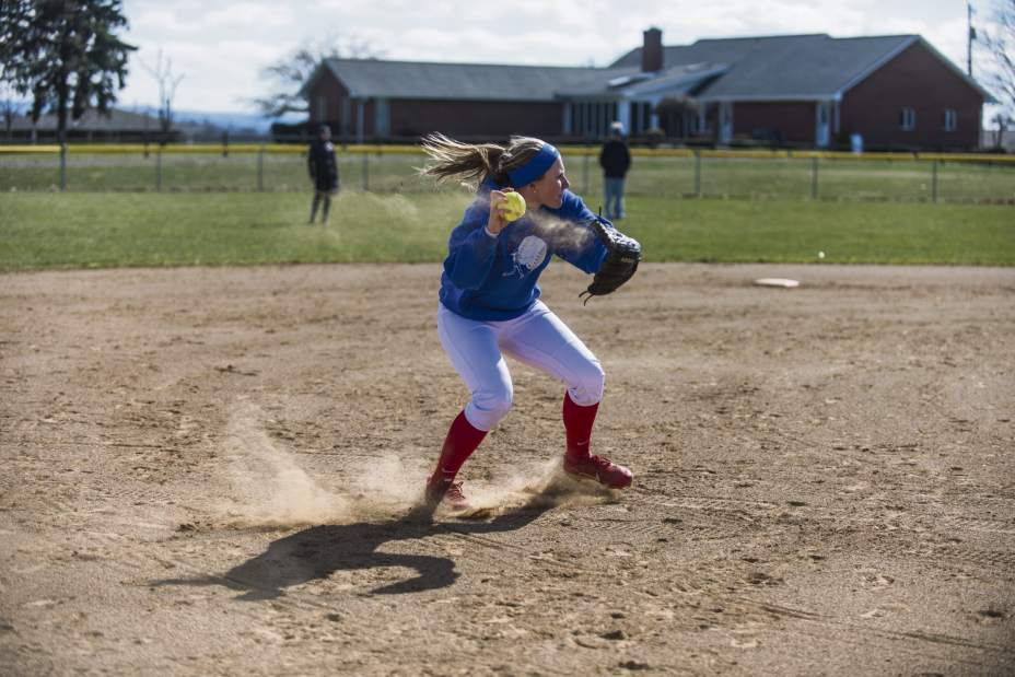 gtr-MPsoftball1-031918 gtr-MPsoftball1-031918