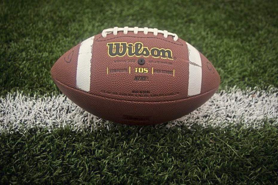 146772_ptr-FootballSTOCK3