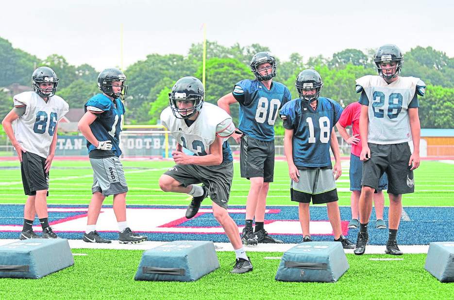 Shaler senior Brennan Fugh competes during practice Thursday, Aug. 9, 2018.