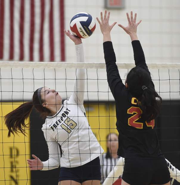 429941_VND-FreepNCvolley05-111118 429941_VND-FreepNCvolley05-111118