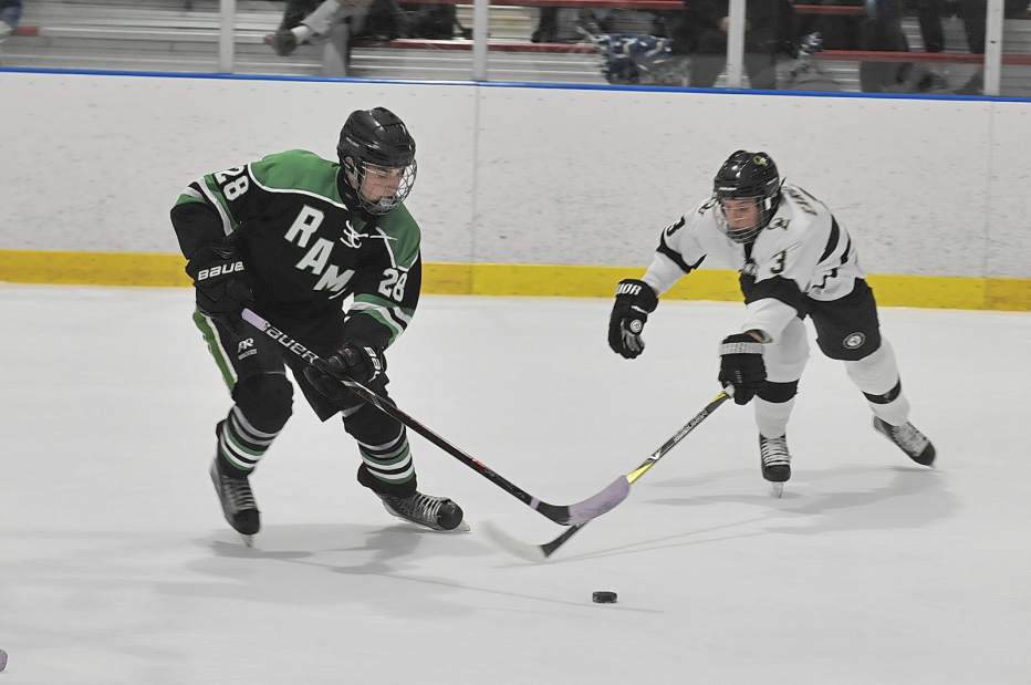 443006_pcj-PRhockey04-112218 443006_pcj-PRhockey04-112218