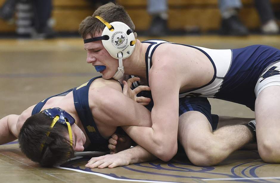 594801_GTR-FRNorwinwrestle03-010318 594801_GTR-FRNorwinwrestle03-010318