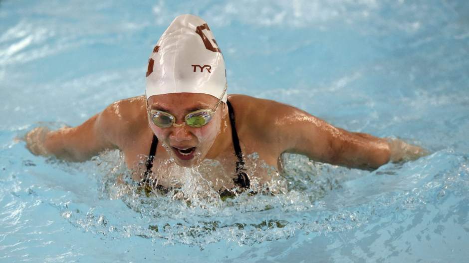 621537_GTR-GSswimming05-011119 621537_GTR-GSswimming05-011119