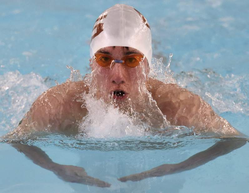621537_GTR-GSswimming09-011119 621537_GTR-GSswimming09-011119