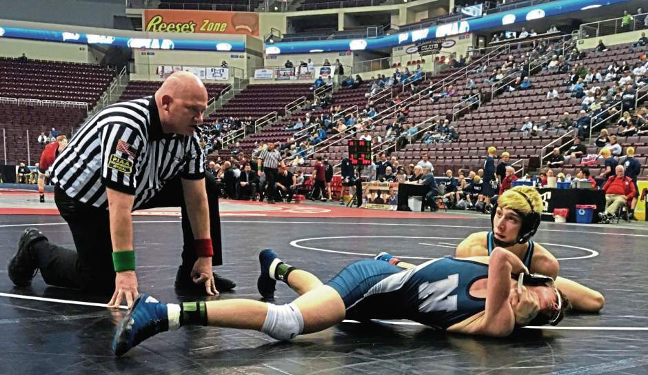 720742_vnd-Burrellwrestle1-020819 720742_vnd-Burrellwrestle1-020819