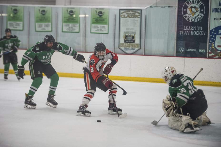 721769_GTR-PRLatrobehockey6-020819 721769_GTR-PRLatrobehockey6-020819