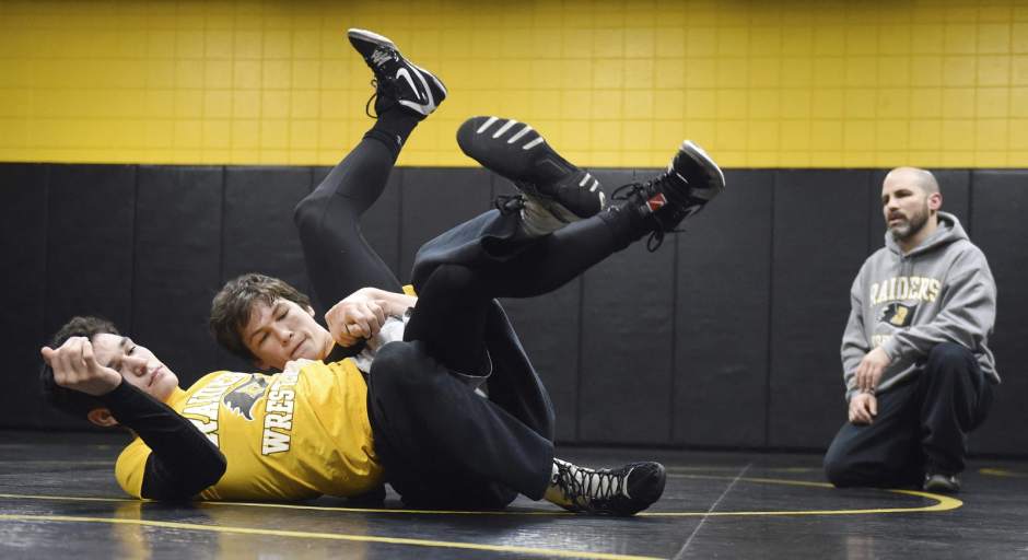 744123_VND-WrestleFeatch04-021419 744123_VND-WrestleFeatch04-021419