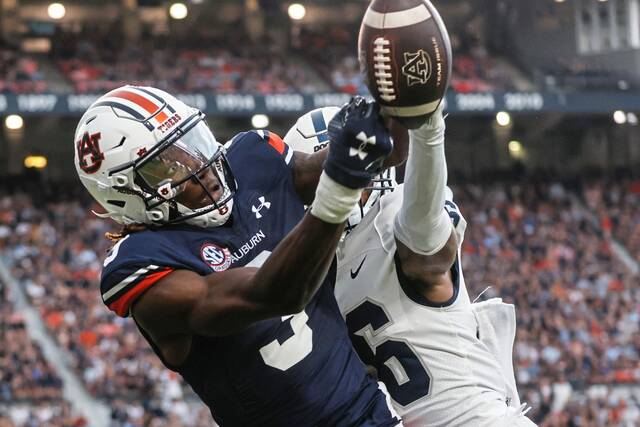 8606581_web1_AP23261086274004