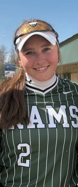 8686932_web1_pcj-Henne3-072425