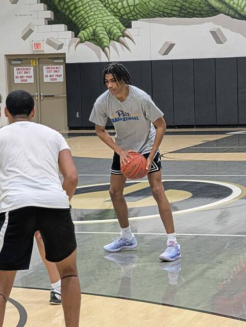 Gateway’s Mykel Bruce McCrommon works out with teammates July 15, 2025, at Gateway.