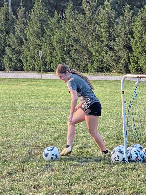 Riverview freshman midfielder/forward Amelia Baldwin takes part in a training session July 29, 2025, at Oakmont’s Creekside Park.