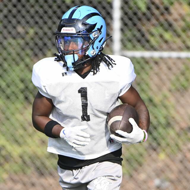 8738845_web1_ptr-FTAB25-WoodlandHills-04