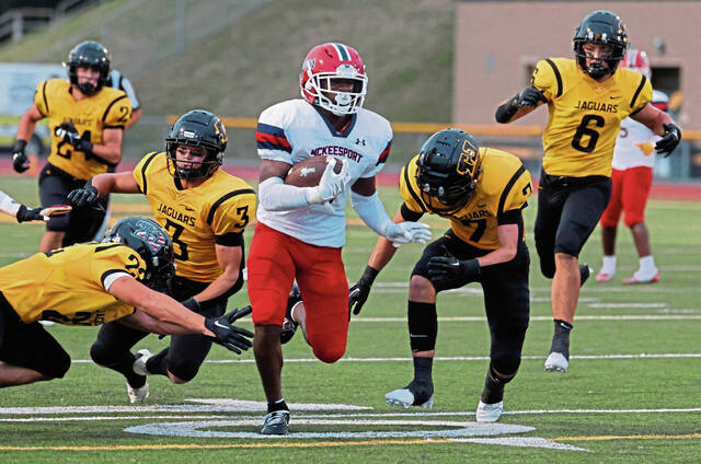 McKeesport’s Kemon Spell runs against Thomas Jefferson on Sept. 6, 2024.