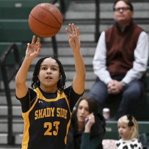 Shady Side Academy’s Karis Thomas shoots a 3-pointer against Deer Lakes on Jan. 6, 2024, in West Deer.