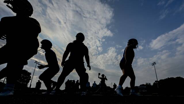 8758186_web1_vnd-LeechburgFB100-081725