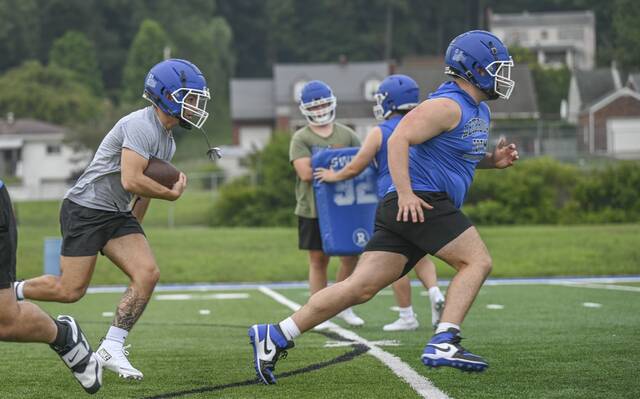 8758186_web1_vnd-LeechburgFB108-081725