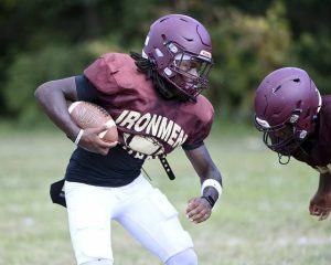 Steel Valley’s Da’Ron Barksdale works out during practice on Tuesday, Aug. 12, 2025, in Munhall.