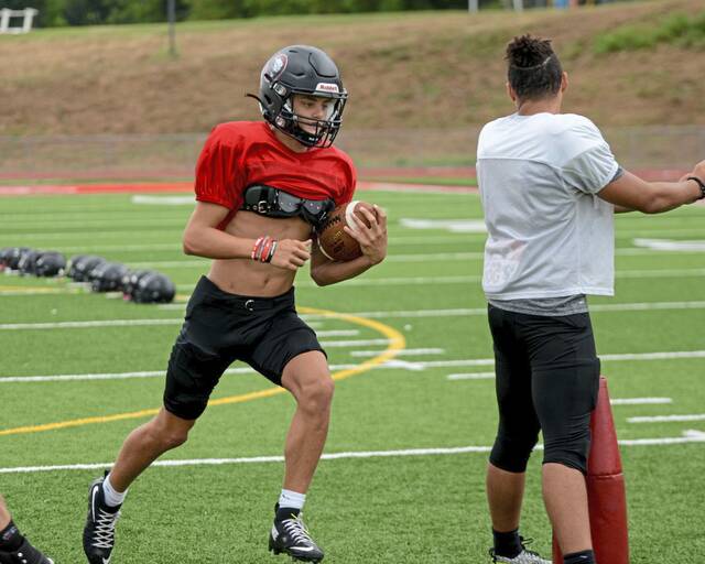 8794051_web1_ptr-CharleroiFB01-081725