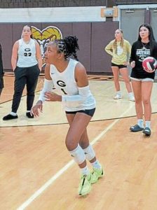 Gateway's Trinity Stevenson warms up before a scrimmage Aug. 20, 2025, at Highlands High School