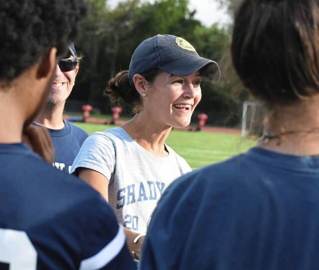 8815964_web1_her-ssasoccer2-101818