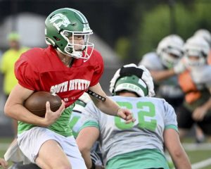 South Fayette quarterback Drew Welhorsky runs with the ball during practice on Wednesday, Aug. 6, 2025, at South Fayette.
