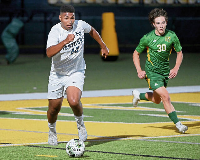 8825682_web1_ptr-ms-FRbsoc-03