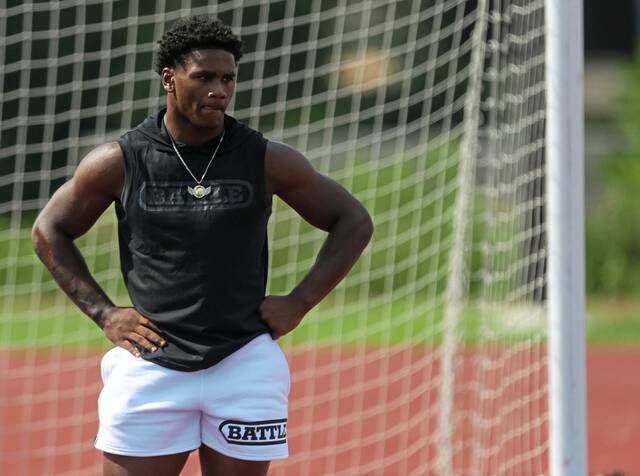 8833133_web1_ptr-McKeesportFB02-081725