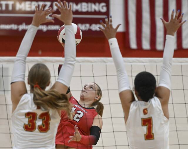 8846521_web1_nh-NorthHillsVolleyball02-091025