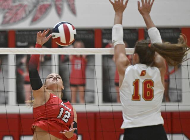 8846521_web1_nh-NorthHillsVolleyball03-091025