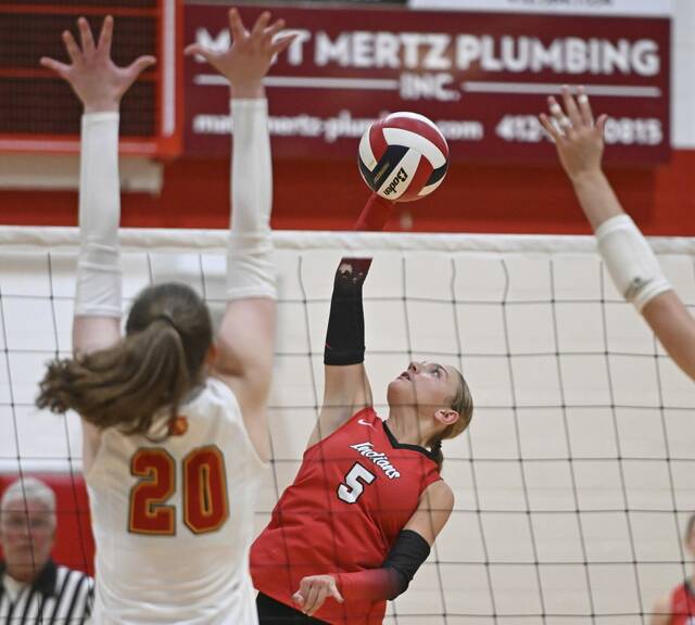 8846521_web1_nh-NorthHillsVolleyball04-091025