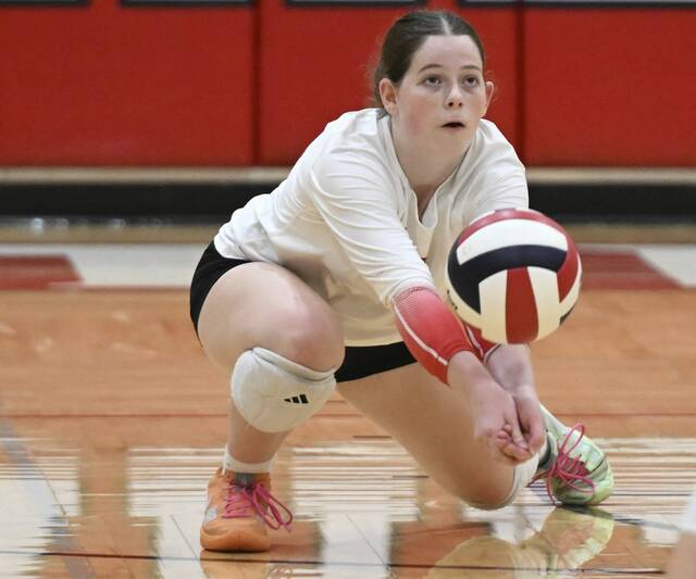 8846521_web1_nh-NorthHillsVolleyball12-091025