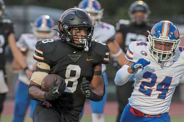 8871149_web1_bpj-BPfootball03-092525