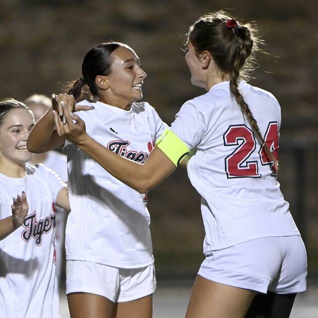 8873662_web1_ptr-MoonMontourgsoc01-091825