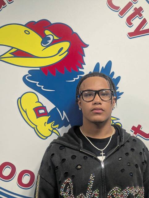 8913683_web1_gtr-Sanders-100225