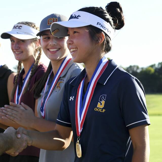8916991_web1_ptr-WPIALGirlsGolf01-100225
