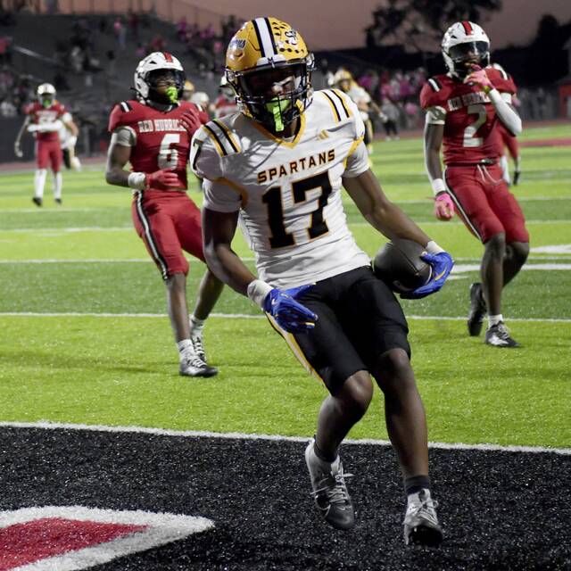 8921658_web1_ptr-MontourNC02-100425