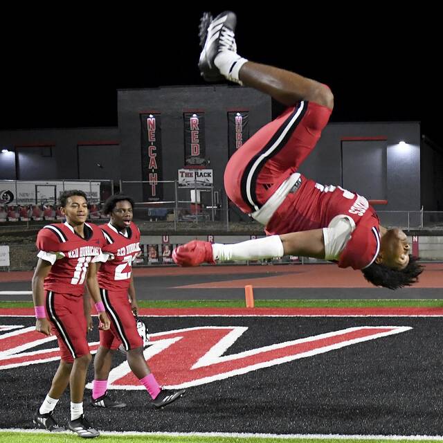 8921658_web1_ptr-MontourNC09-100425