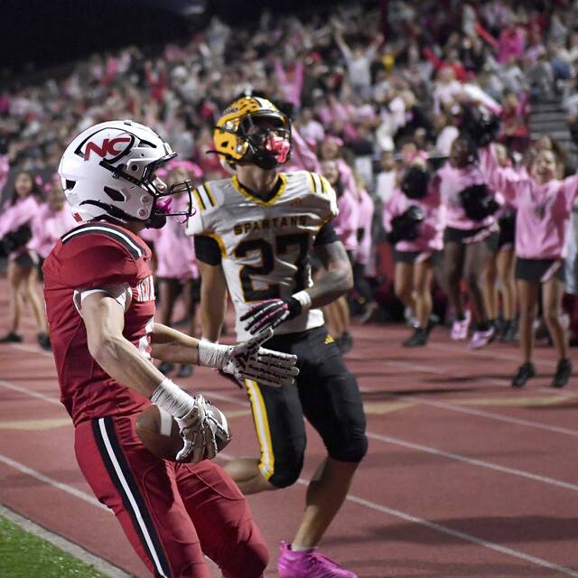 8921658_web1_ptr-MontourNC12-100425