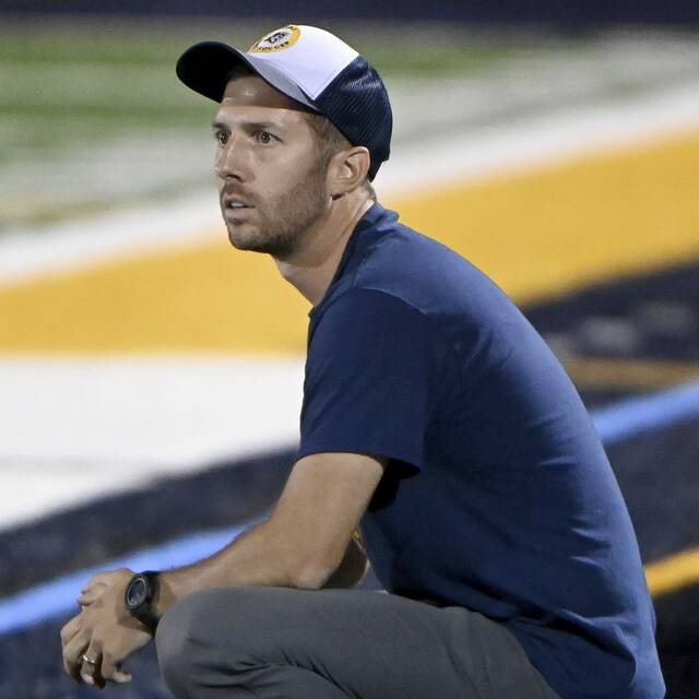 8928461_web1_ptr-PetersLebogsoc08-100725