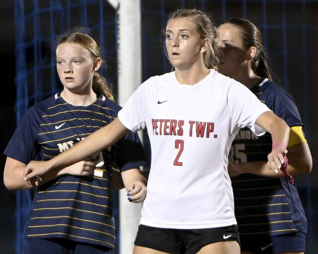 8928461_web1_ptr-PetersLebogsoc11-100725