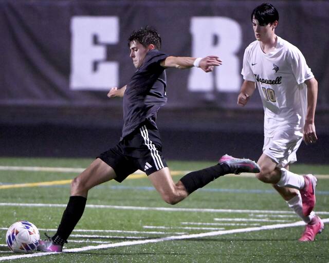 8931703_web1_ptr-QVHopewellbsoc05-100825