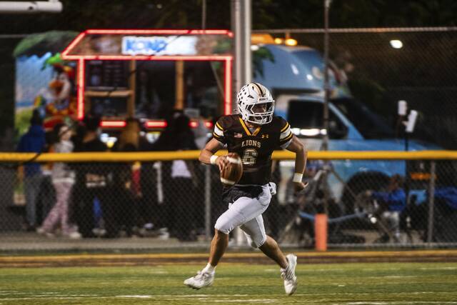 8942526_web1_gtr-DerryGS9-101125