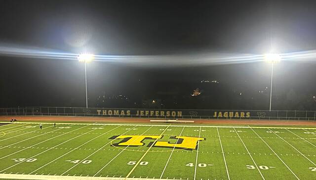 8942620_web1_ptr-TJRinggold-101125