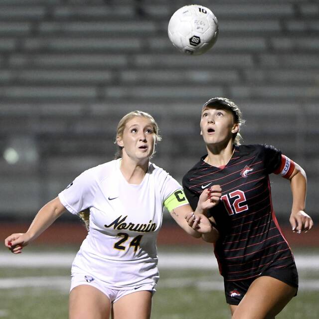 8954560_web1_ptr-FCNorwingsoc01-101625