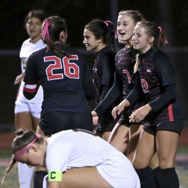 8954560_web1_ptr-FCNorwingsoc05-101625